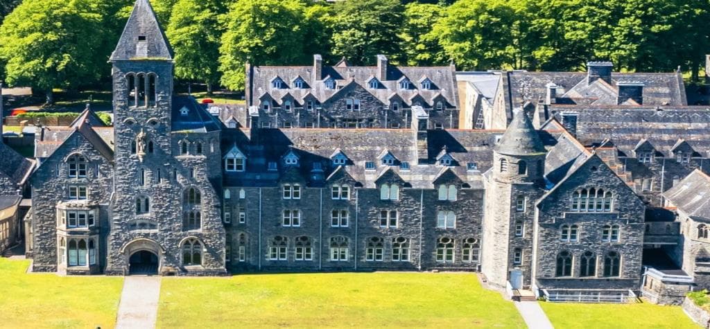 DAY 10: INVERNESS, FORT AUGS US TUS, CRUISE, SIGHTSEEING - PORTREE